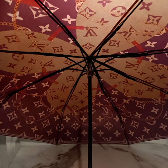Luxury Designer Umbrella - Picture 2 of 4